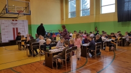 Starpnovadu skolu sacensības dambretē